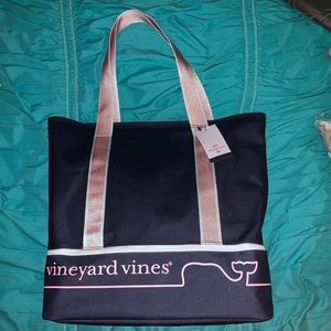 Vineyard vines target beach tote
